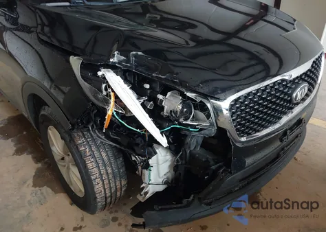 2017 Kia Sorento 2.4L Lx z USA, uszkodzony, nr VIN 5XYPGDA32HG246371